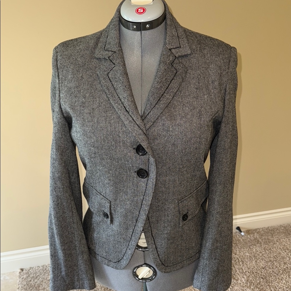 Off Limits Tweed Blazer Gray Black Herringbone Notched Lapels Fitted Silhouette